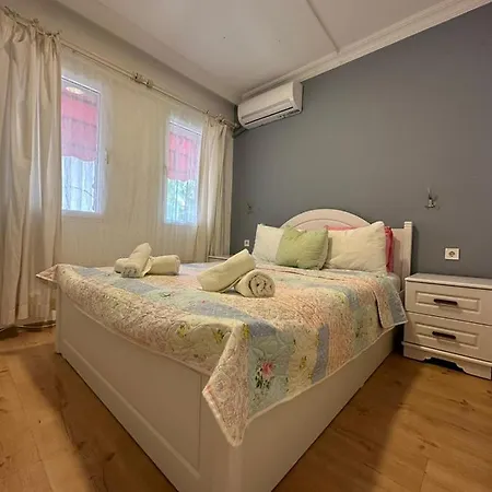 Monat Hacimemis Hotel