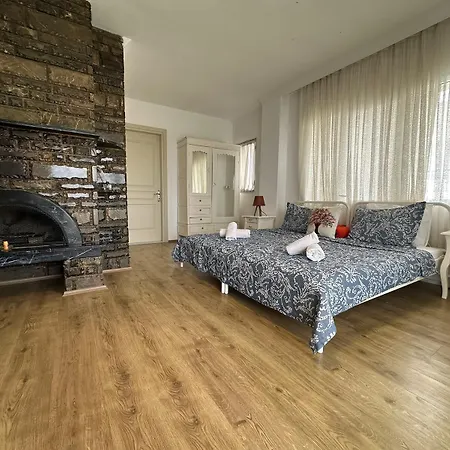 Monat Hacimemis Hotel