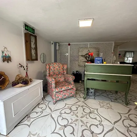 Monat Hacimemis Hotel Alacati