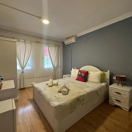 Monat Hacimemis Hotel
